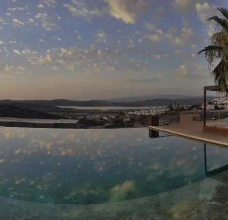 Gorgeous Flat With Nature View In Milas Διαμέρισμα *